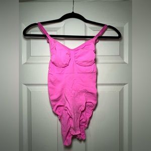 Skims Seamless Sculpt Brief Bodysuit
Bright Pink (not the color in Skims photo)
